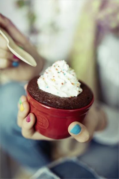 Emile Henry Töpfchen Nr. 10 In Granatapfel, 2er Set 3 Emile Henry Töpfchen Nr. 10 In Granatapfel, 2er Set – Bild 3