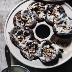 Emile Henry Brotkranz-Backform Rund In Fusain -Kitchenaid Shop Emile Henry Brotkranzbackform Schokoschnecken LD 1