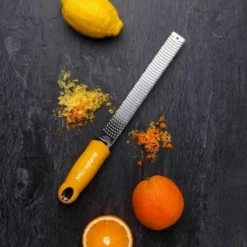 Microplane Zester/Reibe Premium In Pink -Kitchenaid Shop MP Premium Classic Series Zester 46620 citrus neu 5 l