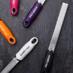 Microplane Zester/Reibe Premium In Pink -Kitchenaid Shop MP Premium Classic Series Zester group a neu 4 l