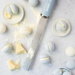 Microplane Zester-Reibe PREMIUM CLASSIC In Küstenblau -Kitchenaid Shop Microplane Premium Classic 46227 Zester Sky Blue Macarons 4