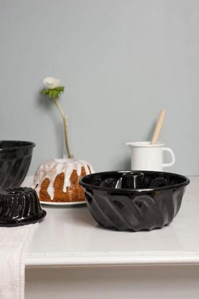 Riess Emaille Riess Gugelhupfform Aus Emaille In Schwarz 24 Cm 4 Riess Emaille Riess Gugelhupfform Aus Emaille In Schwarz 24 Cm – Bild 4